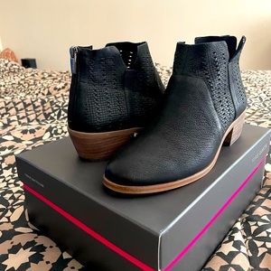 Vince Camuto Black Leather Booties, Patellen 9.5